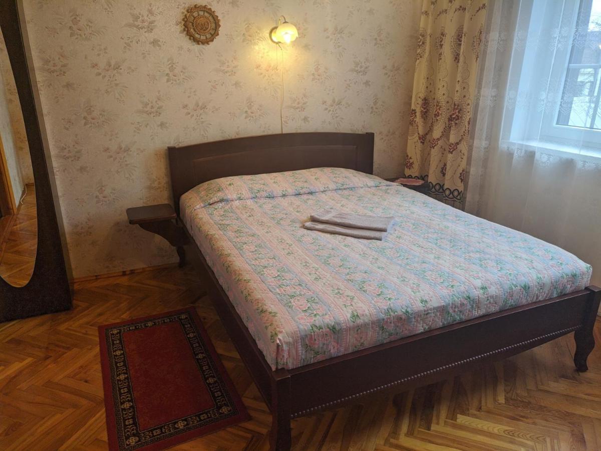 Guest House Nika - Cottages And Rooms In The Heart Of Palanga City Center Стая снимка