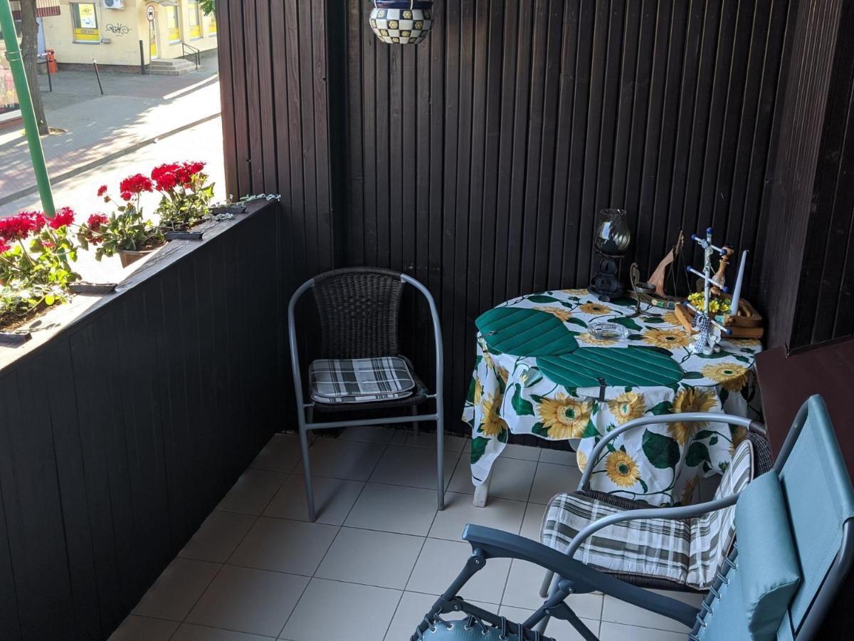 Guest House Nika - Cottages And Rooms In The Heart Of Palanga City Center Екстериор снимка