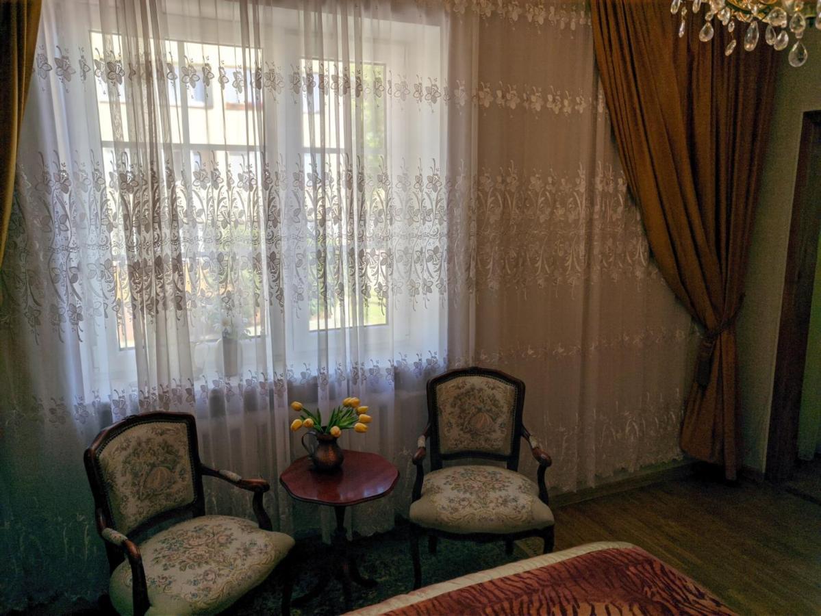 Guest House Nika - Cottages And Rooms In The Heart Of Palanga City Center Екстериор снимка