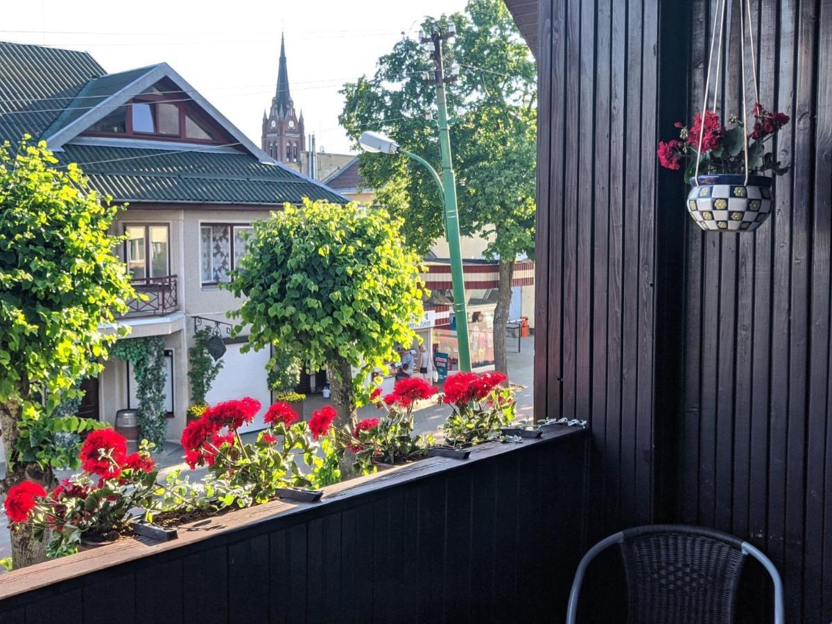 Guest House Nika - Cottages And Rooms In The Heart Of Palanga City Center Екстериор снимка